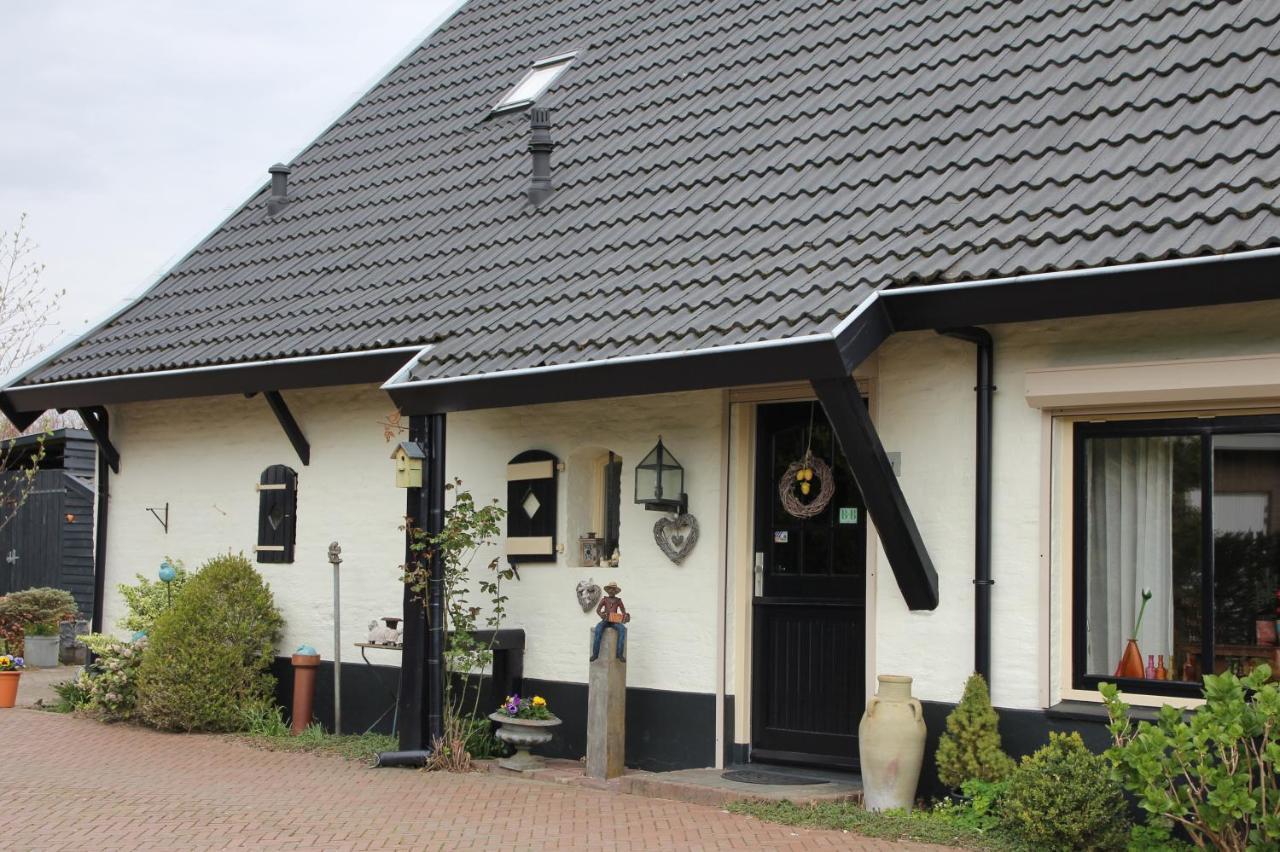 B&B Buitenwaard Oosterhout  エクステリア 写真