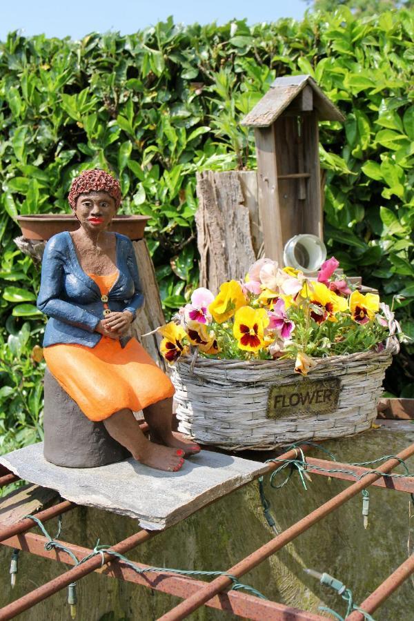 B&B Buitenwaard Oosterhout  エクステリア 写真